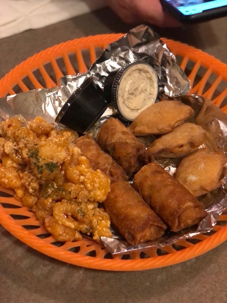 WHITE TAILS BAR & GRILL Updated September 2024 31 Photos & 31