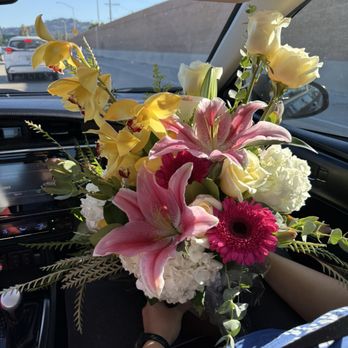Josie's Flowers - Floral arrangement - Florists Near Me - North Hollywood, California