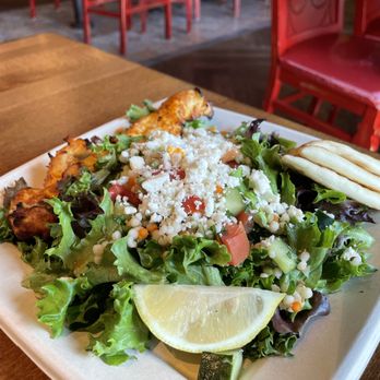 Luna Grill Cerritos - Chicken Mediterranean Salad - Mediterranean Near Me - Cerritos, California