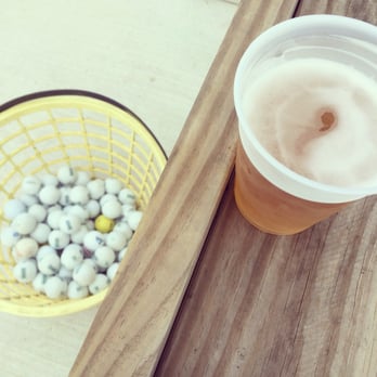 Tin Cup's Caddyshack - Mmmmm $1 draft and a giant bucket o balls gonna make this a weekly thing! - Sports Bars Near Me - Galveston, Texas