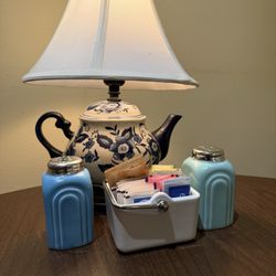 Henry Clay Inn - Another cute & unique lamp