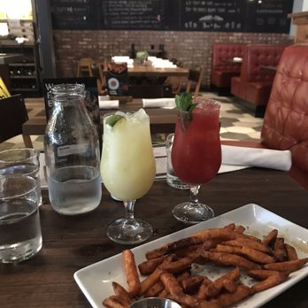 Eureka! - Happy hour with the ladies - American Near Me - Mountain View, California