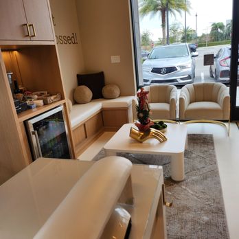 Gloss Nail - Waiting area - Nail Salons Near Me - Ocoee, Florida Gloss Nail - Waiting area - Nail Salons Near Me - Ocoee, Florida