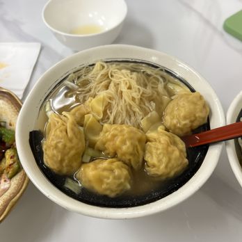 Feng Sheng Garden - Pork & Corn Wonton Noodle Soup - Cantonese Near Me - Beaverton, Oregon
