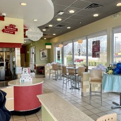 Krispy Kreme - Inside