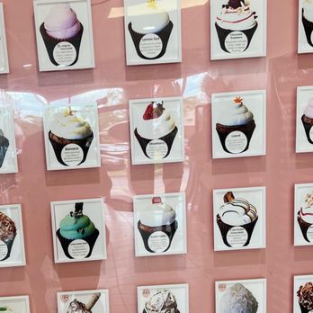 B Cupcakes - a display of cupcakes - Bakeries Near Me - Apopka, Florida