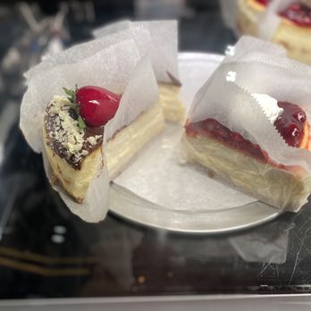 Del Mar Deli - Chocolate Strawberry Cheesecake & Cherry Cheesecake - Sandwiches Near Me - Las Vegas, Nevada Del Mar Deli - Chocolate Strawberry Cheesecake & Cherry Cheesecake - Sandwiches Near Me - Las Vegas, Nevada