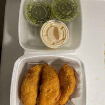 Mariscos El 30 - Shrimp and cheese empanadas with salsa Verde and vinegar mayo sauce - Seafood Near Me - Porterville, California Mariscos El 30 - Shrimp and cheese empanadas with salsa Verde and vinegar mayo sauce - Seafood Near Me - Porterville, California