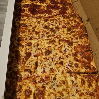 Armand's Pizzeria - Pepperoni cheese - Pizza Near Me - Elmwood Park, Illinois Armand's Pizzeria - Pepperoni cheese - Pizza Near Me - Elmwood Park, Illinois