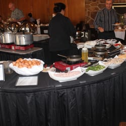 Royal Glenora Club - Enjoy our made-to-order omelets!
