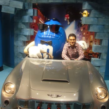 M&M's World - Candy Stores Near Me - London, XGL M&M's World - Candy Stores Near Me - London, XGL