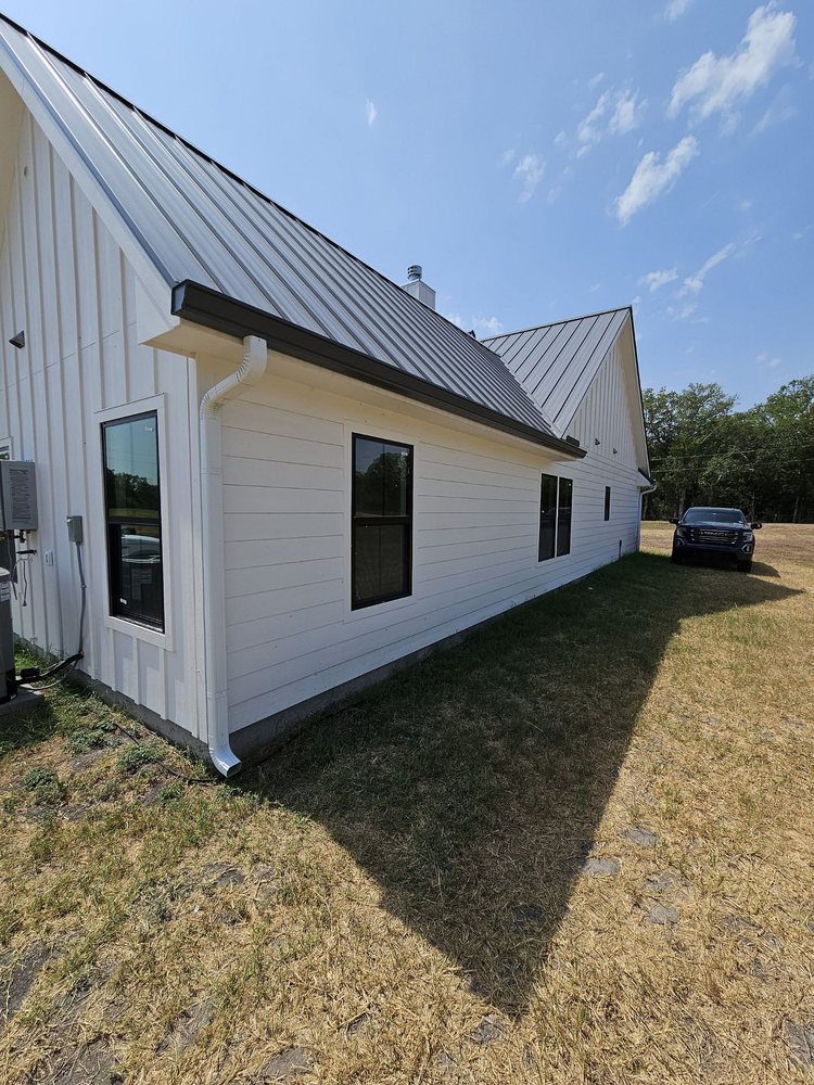 Slide of Spade Roofing and Gutters