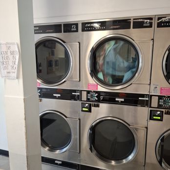 Manoa Laundry  - Laundromat Near Me - Honolulu, Hawaii