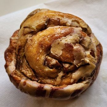 Midwest Sad - Caramel Apple Cinnamon Roll - Patisserie/Cake Shop Near Me - Milwaukee, Wisconsin