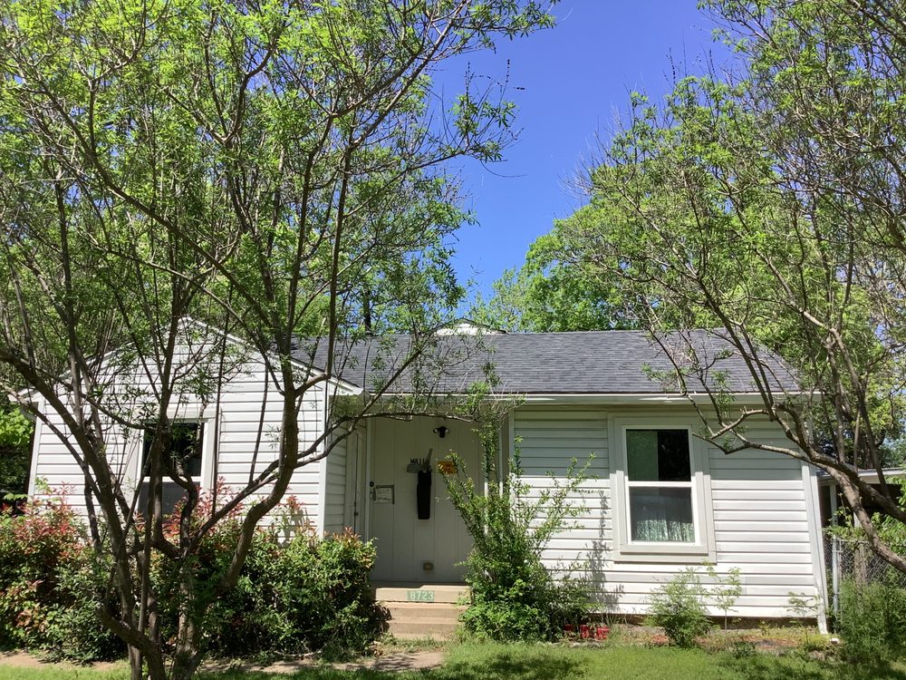 Slide of Metro Roofing