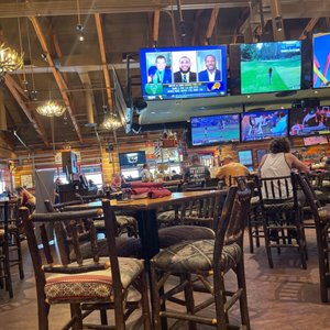 TWIN PEAKS - 247 Photos & 210 Reviews - N10 Shackleford Dr, Little Rock