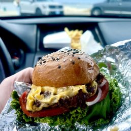single cheeseburger single cheeseburger