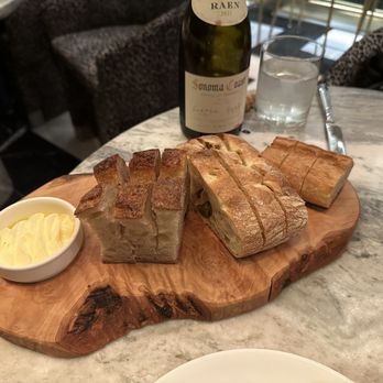 Cino - Bread board ($8) - Italian Near Me - Honolulu, Hawaii Cino - Bread board ($8) - Italian Near Me - Honolulu, Hawaii