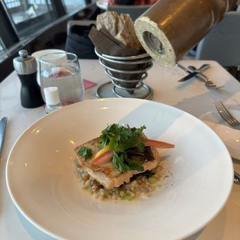 360 Restaurant - Cape D'Or Salmon - Canadian (New) Near Me - Toronto, Ontario