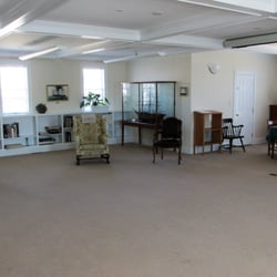 Dennis Memorial Library - Almost like a museum