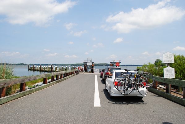 Oxford Bellevue Ferry by null