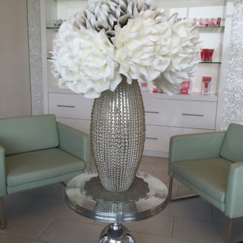 Amazing Lash Studio - New center piece pretttty - Eyelash Service Near Me - Irvine, California