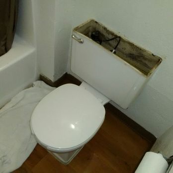 Motel 6 - Horrible non-flushing toilet. - Hotels Near Me - Southington, Connecticut