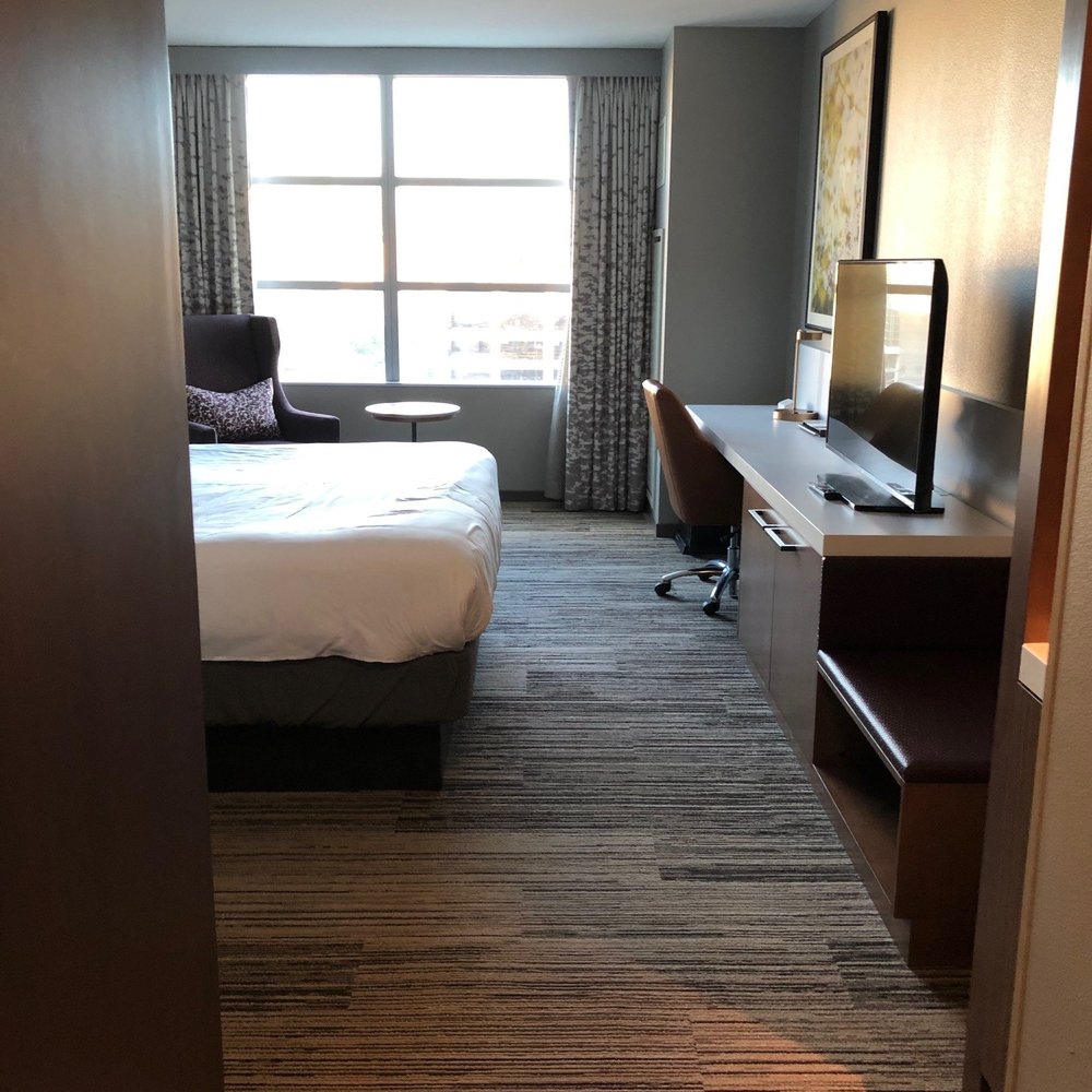 Hampton Inn Chicago McCormick Place - Room entrance - Hotels Near Me - Chicago, Illinois