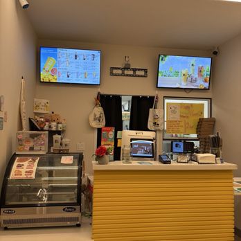 ITS Tea - Interior, counter - Bubble Tea Near Me - Mississauga, Ontario ITS Tea - Interior, counter - Bubble Tea Near Me - Mississauga, Ontario
