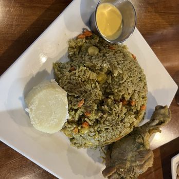 Los Incas - Arroz Con Pollo - Peruvian Near Me - O'Fallon, Missouri
