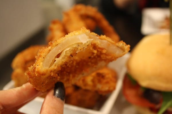 W Burger Bar by null