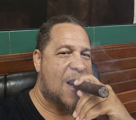 Cuenca Cigars by null