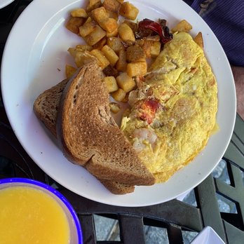 Jane's Cafe on 3rd - Seafood omelette - Breakfast & Brunch Near Me - Naples, Florida