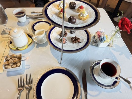 DeGolyer Garden Cafe