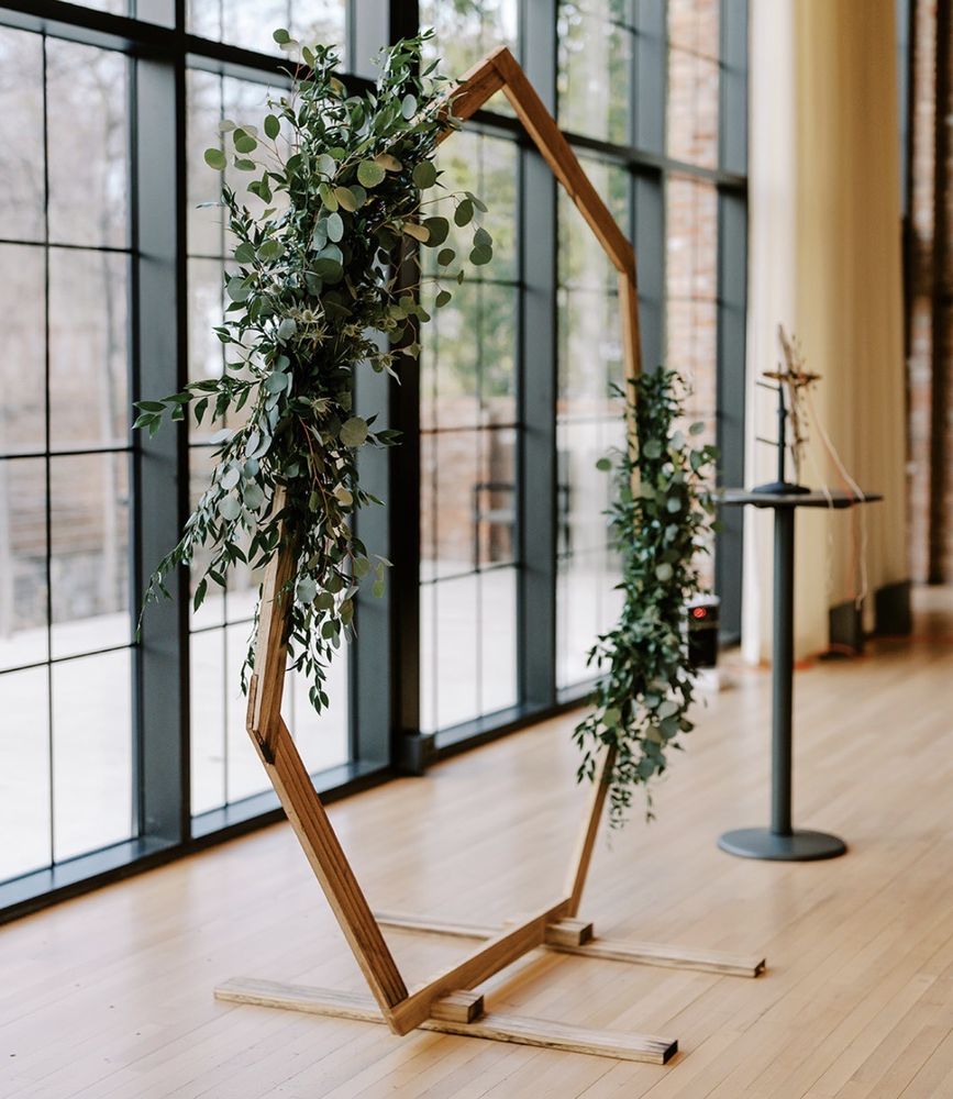 PLANTS AND THINGS FLORAL DESIGN CENTER Updated October 2024 47