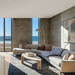 Sunny California Furnished Rentals - 1812 The Strand MB Living Room