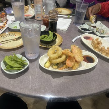 Sean’s kitchen - Tempura, Cream Cheese and Crab Wontons Philadelphia Roll, Dragon Roll, Edamame. - Sushi Bars Near Me - Kailua-Kona, Hawaii Sean’s kitchen - Tempura, Cream Cheese and Crab Wontons Philadelphia Roll, Dragon Roll, Edamame. - Sushi Bars Near Me - Kailua-Kona, Hawaii
