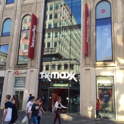 TK Maxx - Attractive storefront