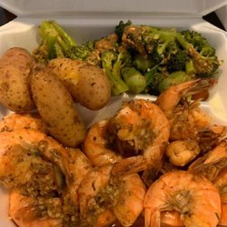 Brenda’s Daughter Catering - Steamed shrimp with broccoli and fingerling potatoes.