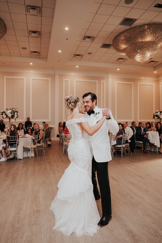 ANNE TAILOR Updated September 2024 10 Reviews 4750 Bryant Irvin