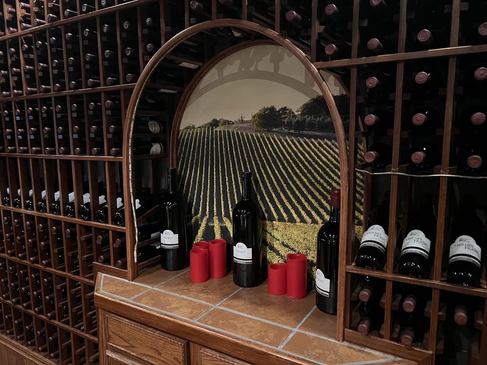 Courtyard Winery Logo