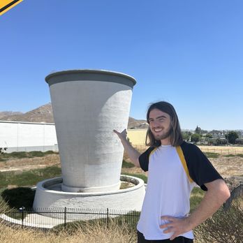 WORLDS LARGEST PAPER CUP - Updated October 2025 - 17 Photos & 11 ...
