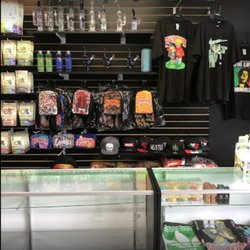 M & M Tobacco & Vape