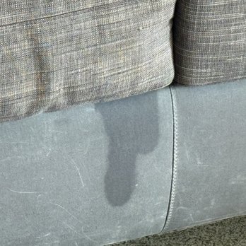 Sound View Greenport - Stained couch - Resorts Near Me - Greenport, New York Sound View Greenport - Stained couch - Resorts Near Me - Greenport, New York
