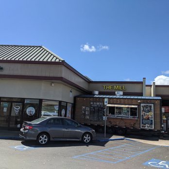 HI Sliders - Outside - Food Trucks Near Me - Mililani, Hawaii