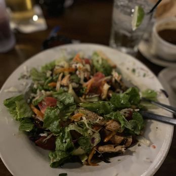 Casa Mama - Grilled chicken Mama's Salad - Mexican Near Me - Plano, Texas