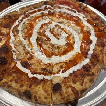 Aslin Beer Company - Buffalo chicken pizza - Breweries Near Me - Herndon, Virginia