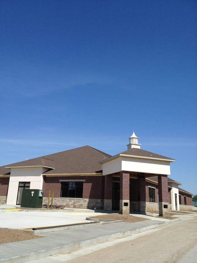 OAKTOWN FAMILY DENTISTRY Updated September 2024 100 N Broadway