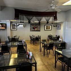 Khyber Halal - Dining room