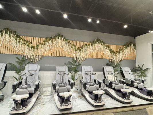 Crave Nails & Beauty Bar by null